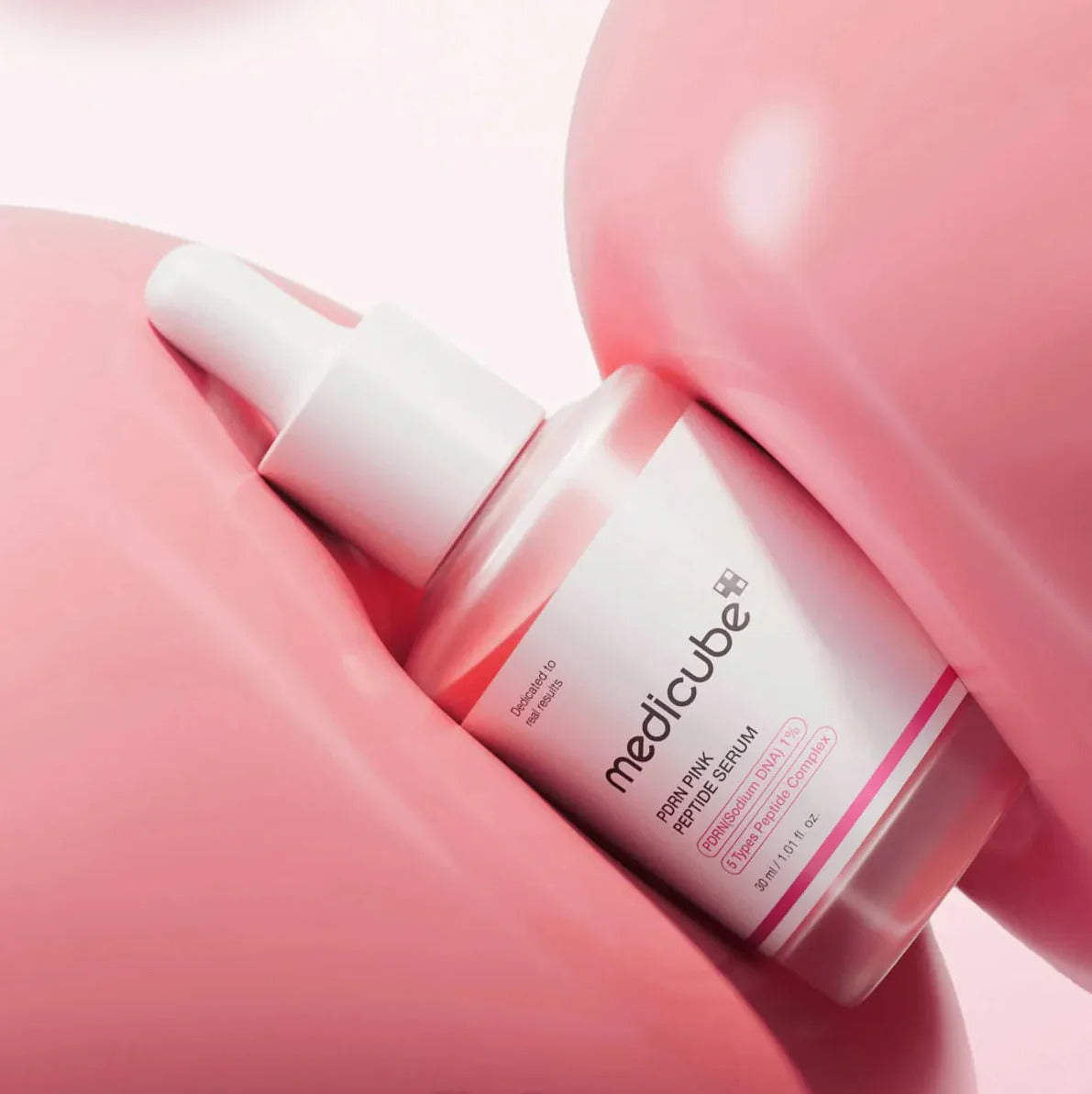 Medicube PDRN Pink Peptide Serum (Suero Hidratante y Reafirmante) 30ml